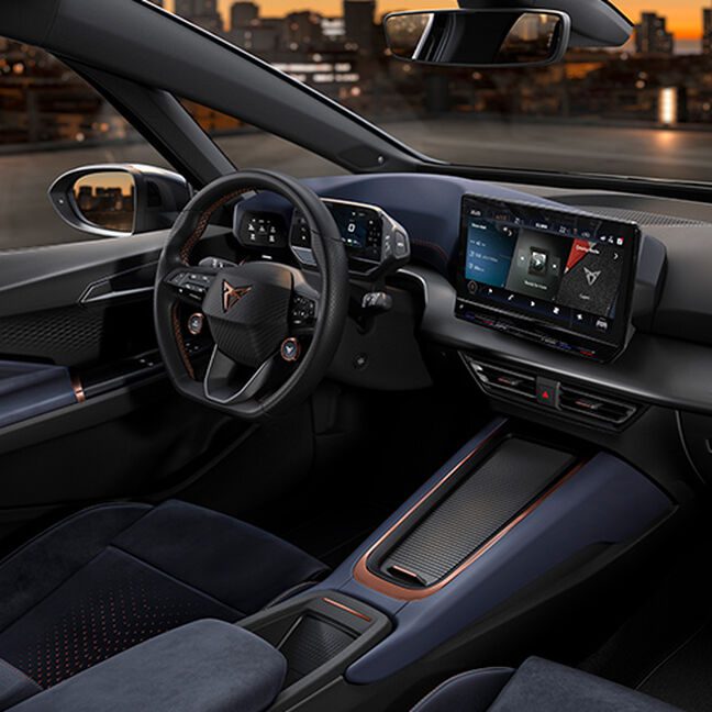 cupra-born-interior-view-steering-wheel-and-12-infotainment-online